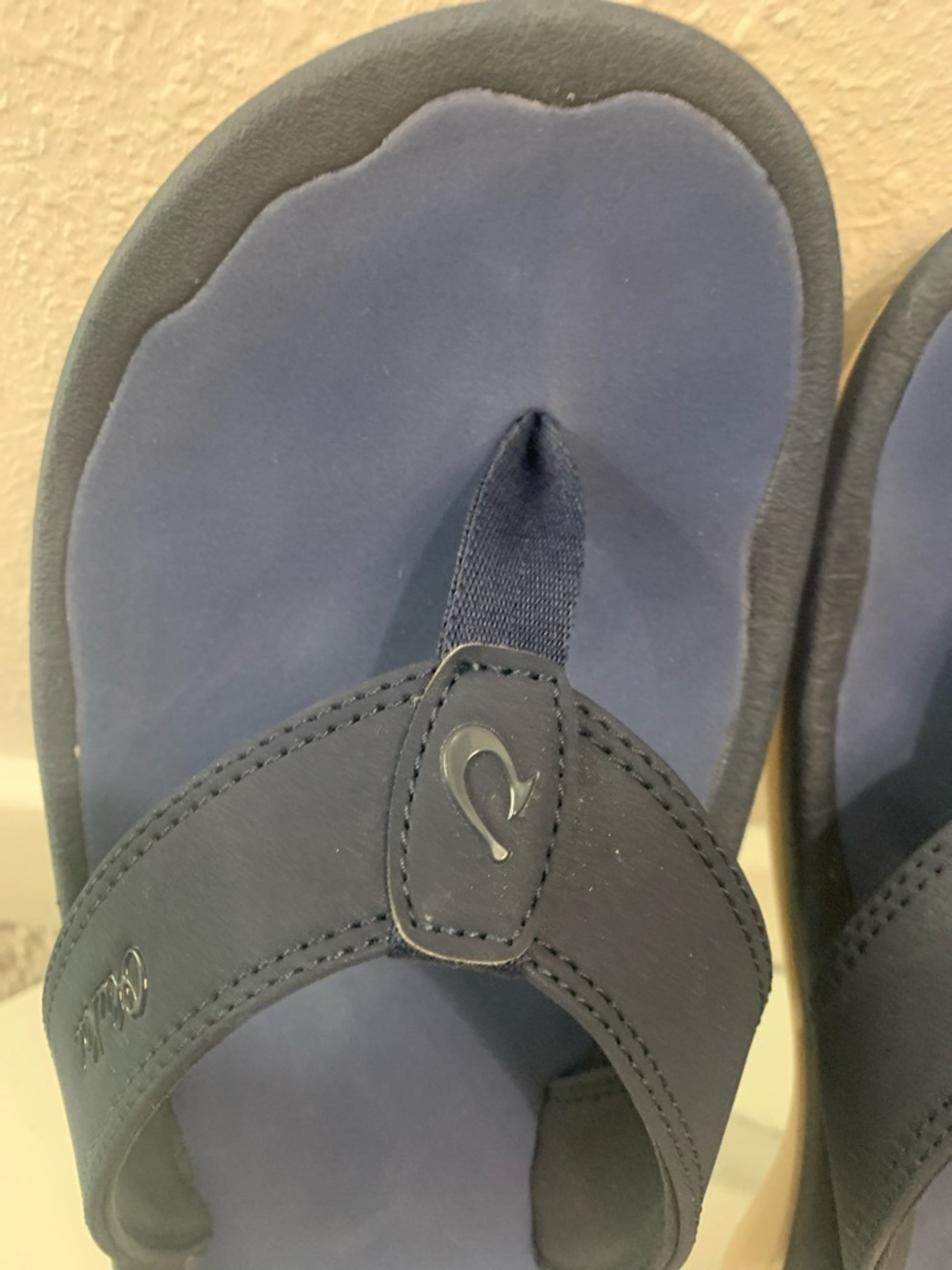 OluKai Deep Navy Comfort Flip Flops - Picture 2 of 7